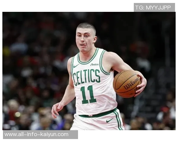 普理查德半场表现活跃贡献13分还抢下3个前场板送出4次助攻