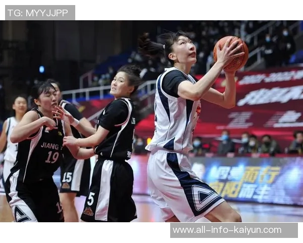 韩旭国庆回顾篮球历程感悟为祖国而战的坚定信念 韩旭国庆回顾篮球历程感悟为祖国而战的坚定信念