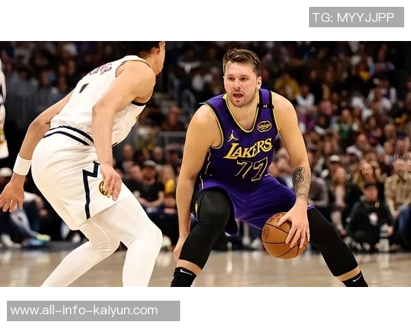 湖人半场领先独行侠东契奇表现出色艾顿状态低迷克里斯蒂贡献15分 湖人半场领先独行侠东契奇表现出色艾顿状态低迷克里斯蒂贡献15分